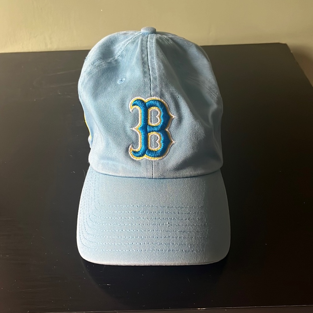 Unisex Boston Red Sox Hat (Marathon)
